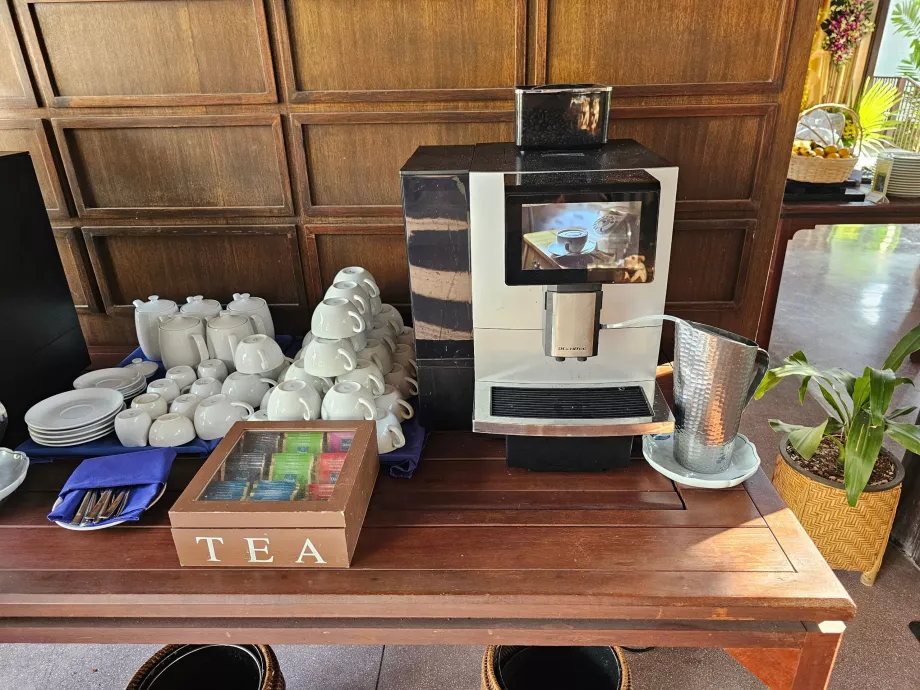 Hommikusöök - kohvimasin