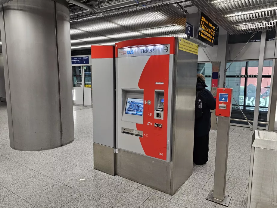 Piletimüügiautomaat, SkyTrain