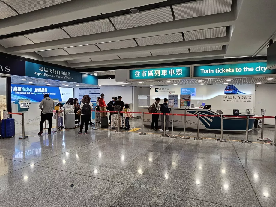 Airport Expressi piletikassa (müüb ka Octopus Card'i)