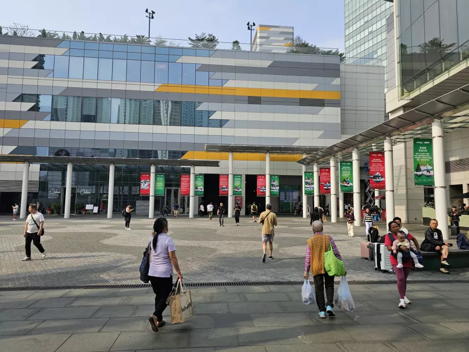 Teejuhised lennujaama bussipeatusesse, Tung Chungi jaama