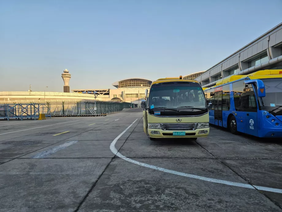 Bussitransfeer lennukile