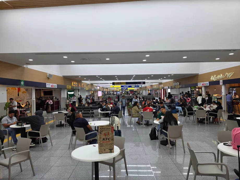 Toidukohvik, transiidiala, terminal 1
