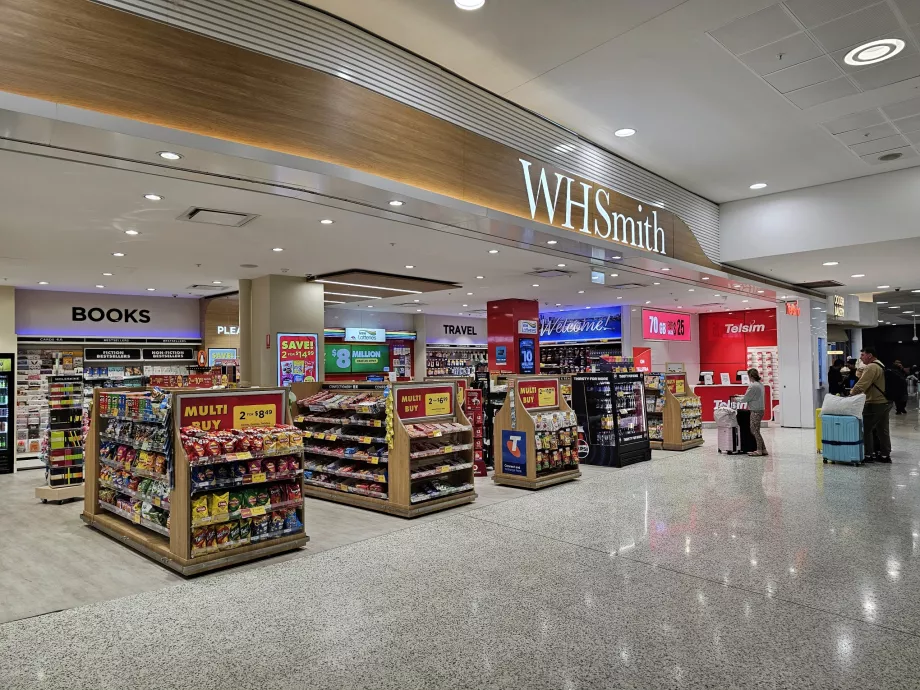 WHSmith, terminal 1