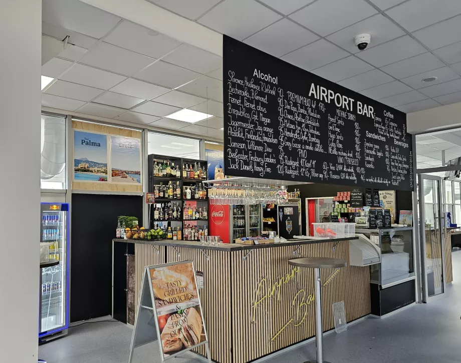 Lennujaama baar pärast turvakontrolli