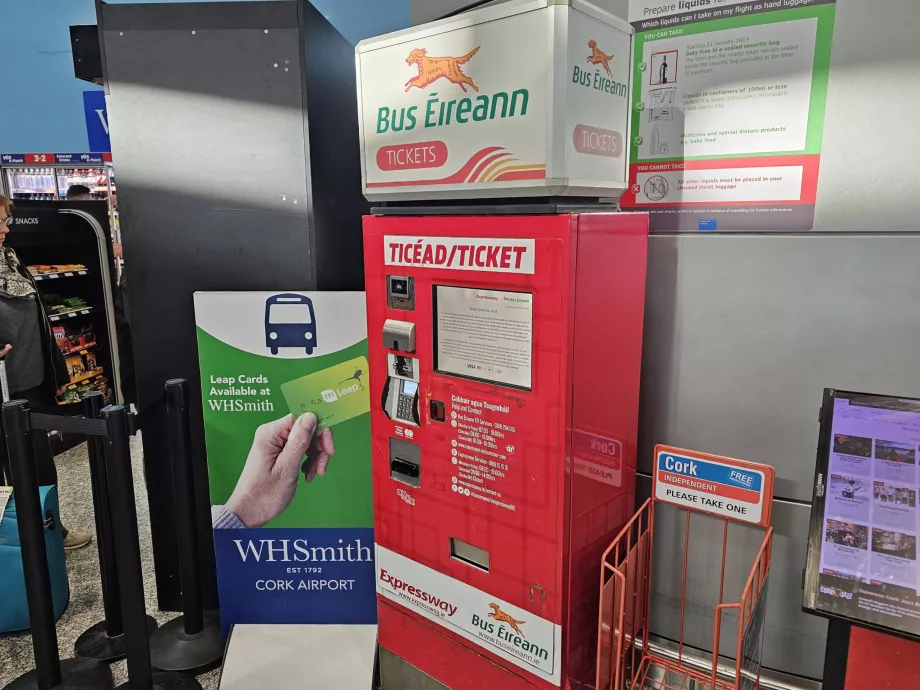 Piletiautomaat saabuvate lendude saalis