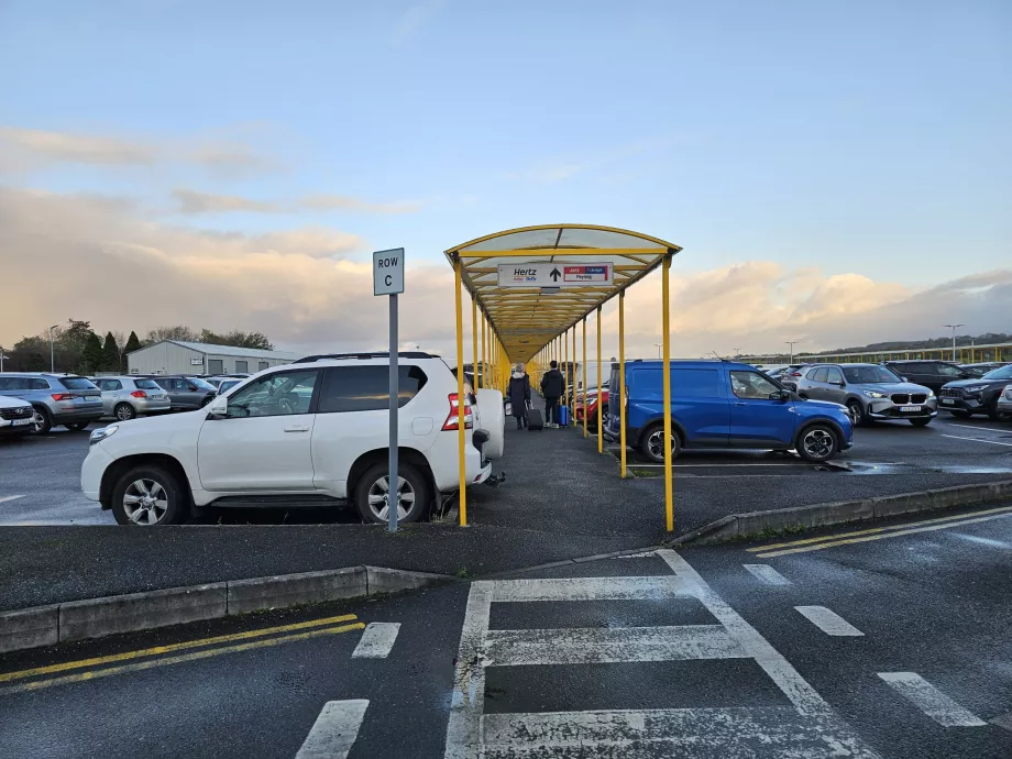 Jalutuskäik autorendifirmade juurde