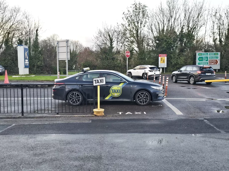 Taksopeatus terminali ees