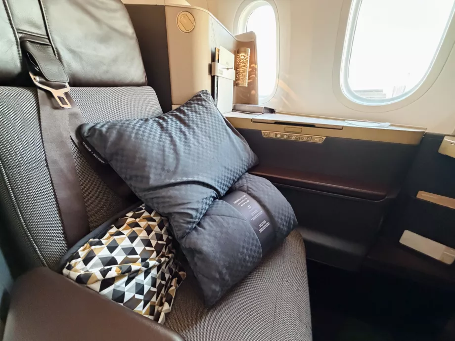 Armani seljatugi, padi ja tekk