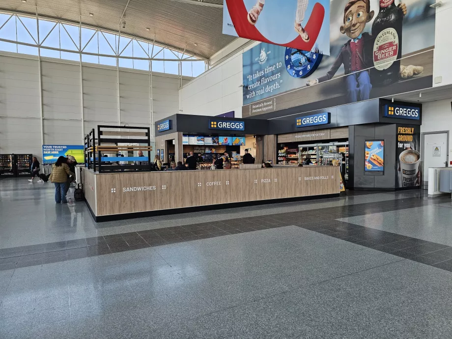 Greggs, lahkumised, avalik osa