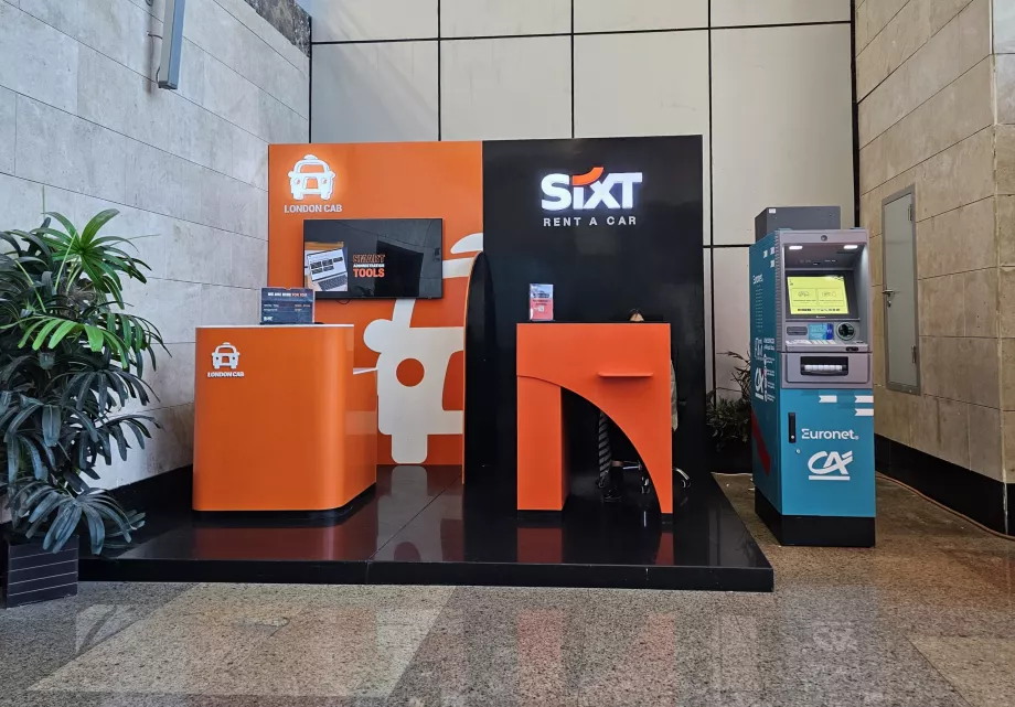 Autorendi leti saabuvate lendude saalis