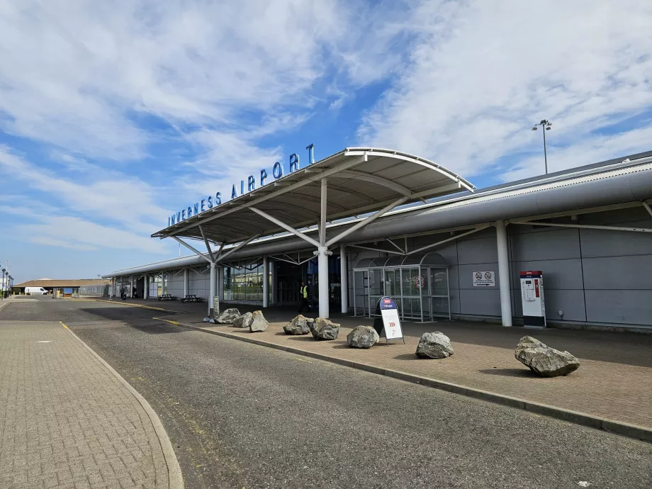 saabumine lennujaama Inverness