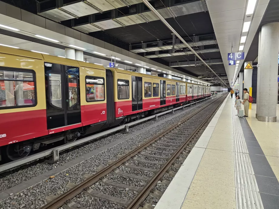 S-Bahn BERi lennujaamas