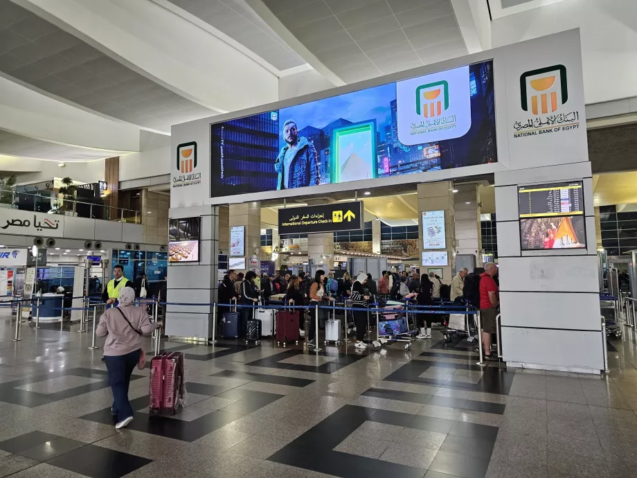 Turvakontroll enne terminali sisenemist