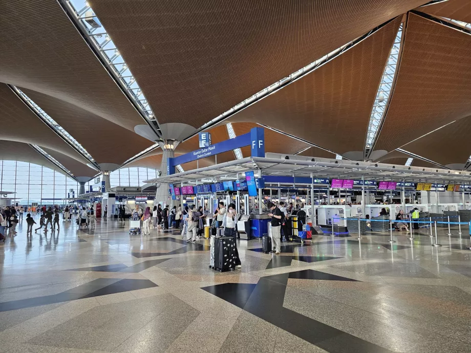Terminal 1, lennule registreerimine