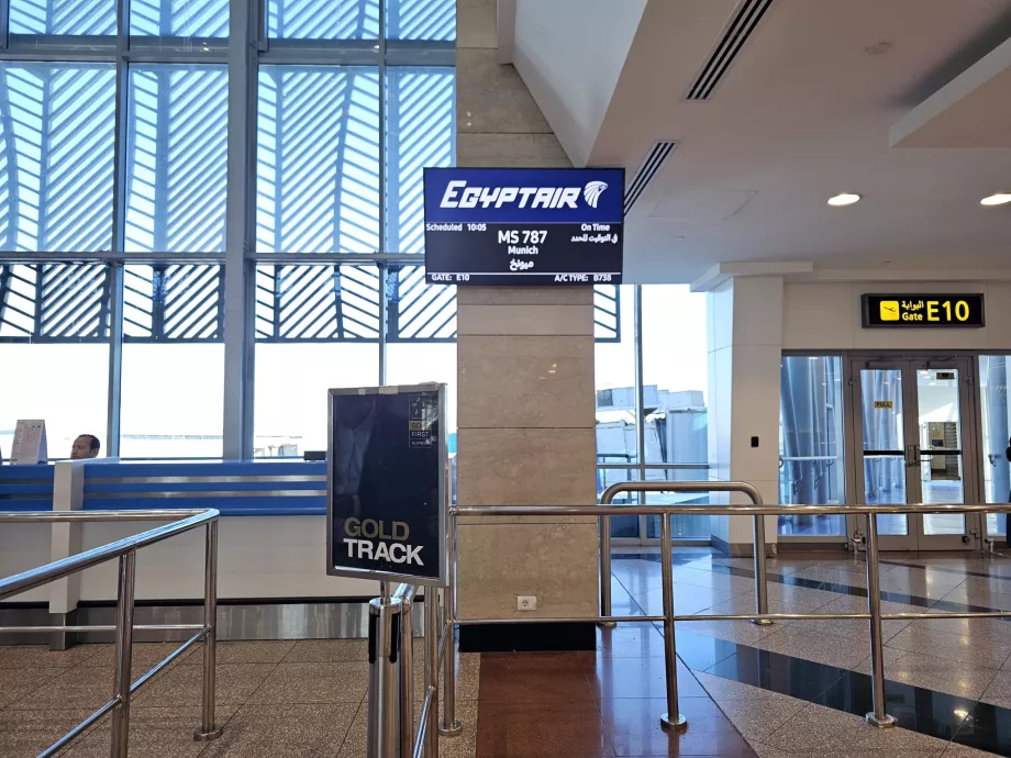 Lennule minek Münchenisse