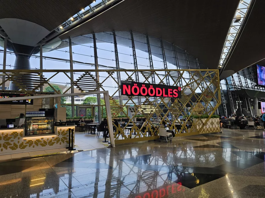 Restoran Nööödles, avalik ala, terminal 1