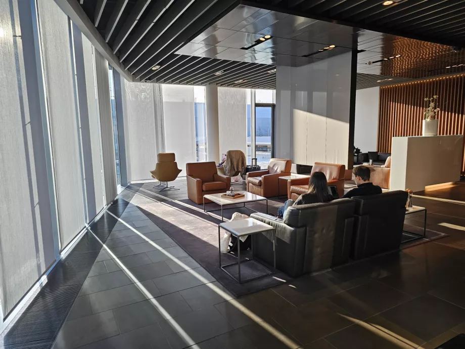 Lounge keskkond - mugavad istmed