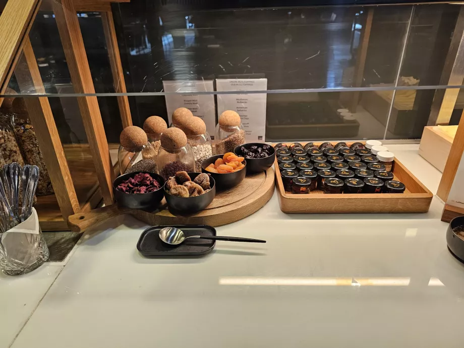 Buffet - moosid ja kuivatatud puuviljad