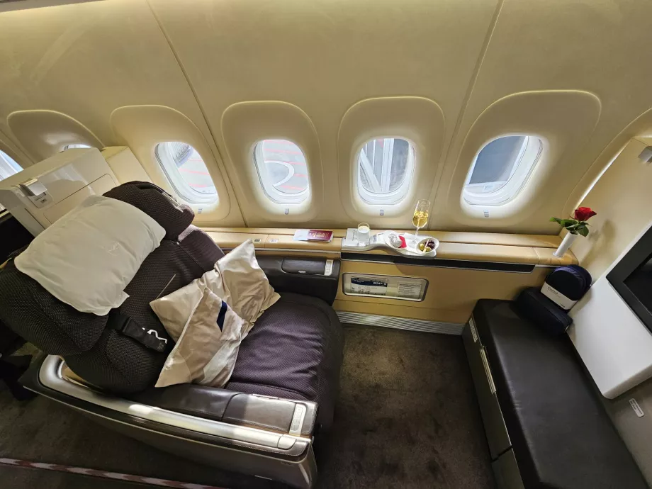 Esimese klassi istekoht 2 padjaga