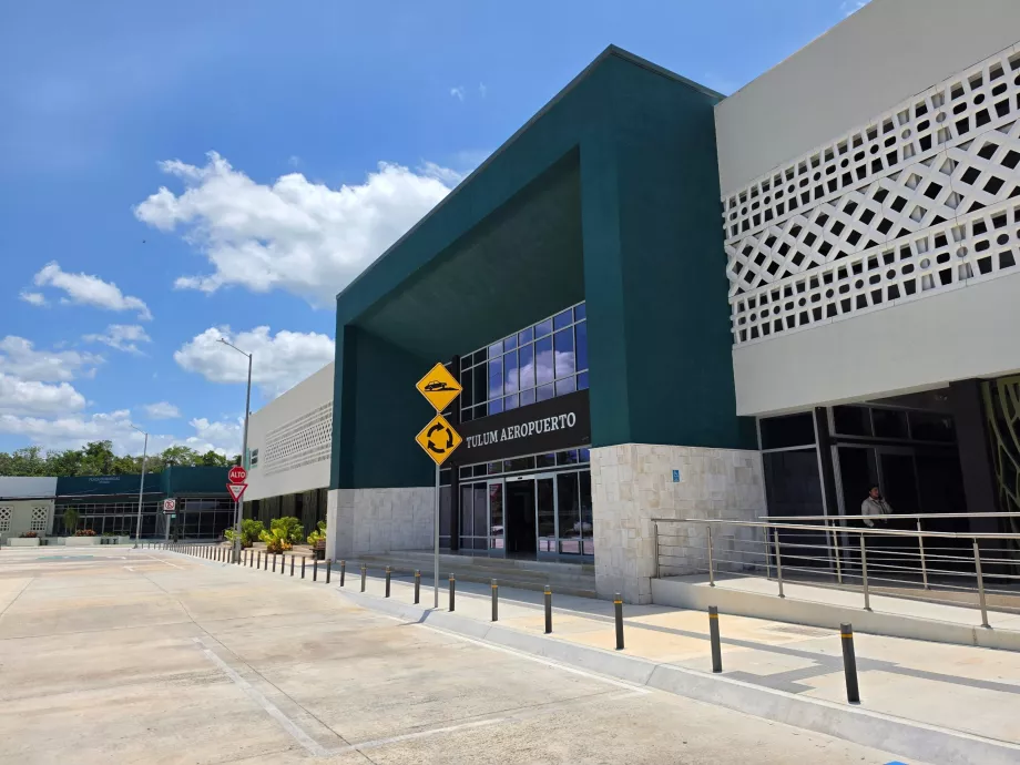 Tulum Aeropuerto raudteejaam