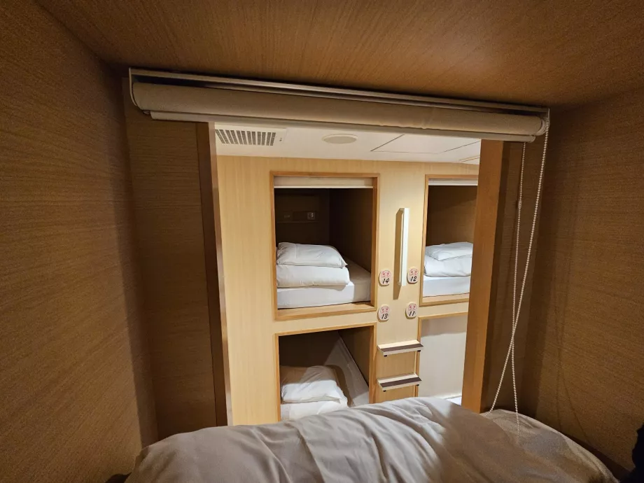 Kapsel koos avatud rulliga