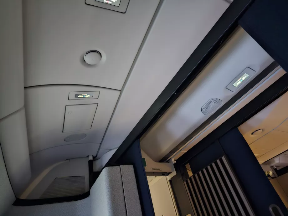 Ülaltoodud prügikastide puudumine