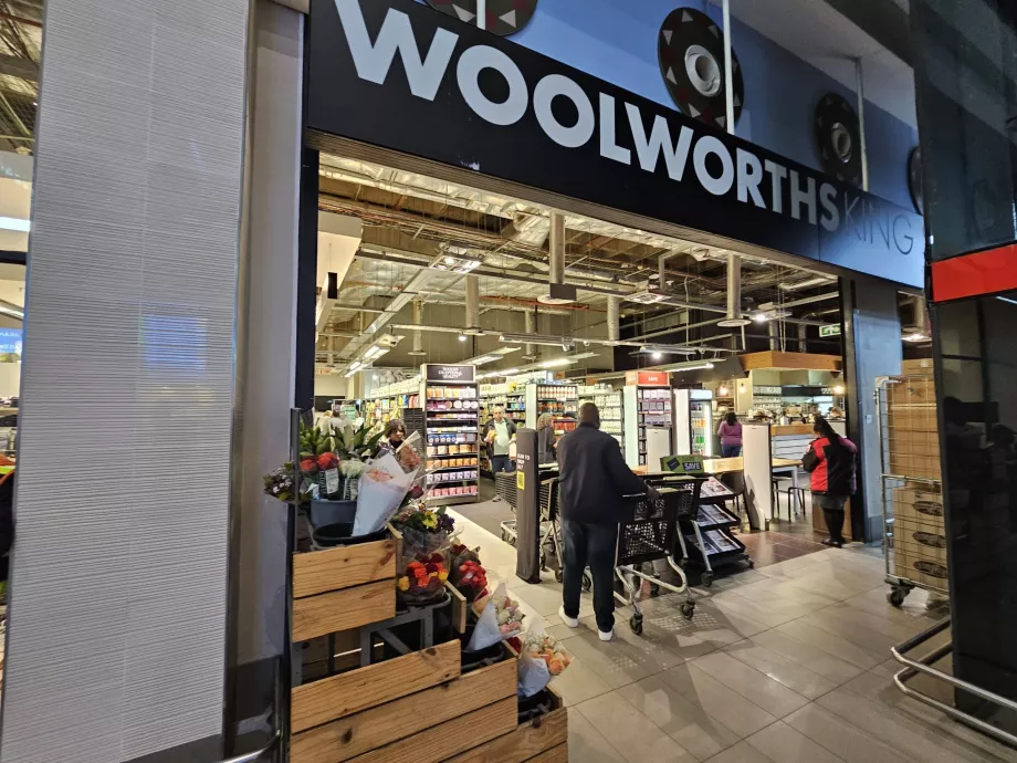 Woolworths Supermarket, avalik ala