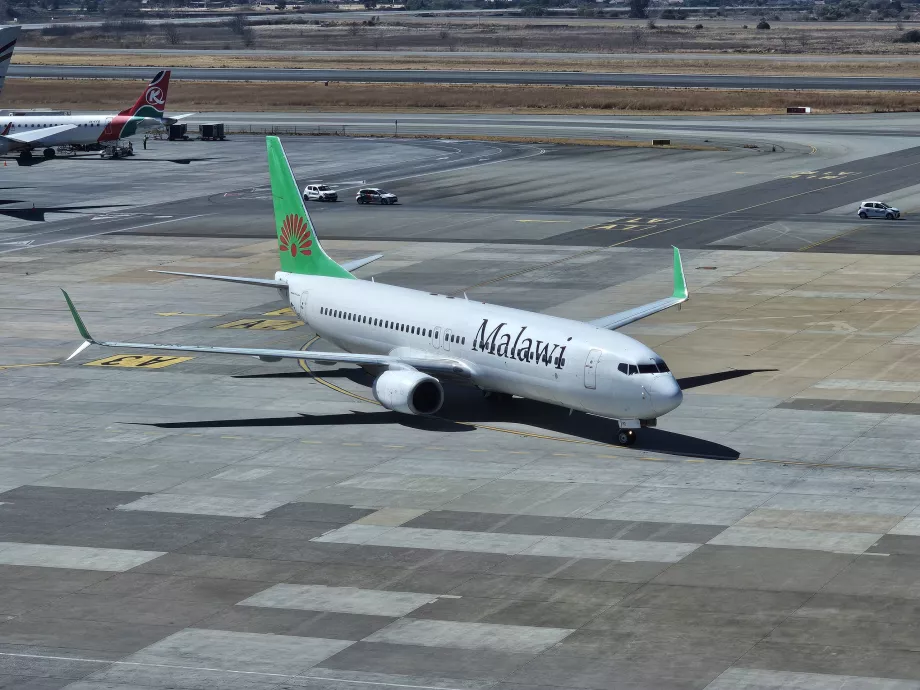 Malawi Airlines, Boeing 737 Johannesburgi lennujaamas