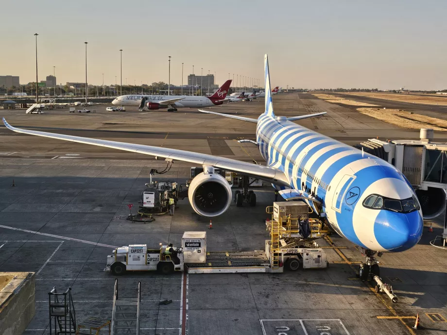 Airbus A330-900 Johannesburgi lennujaamas