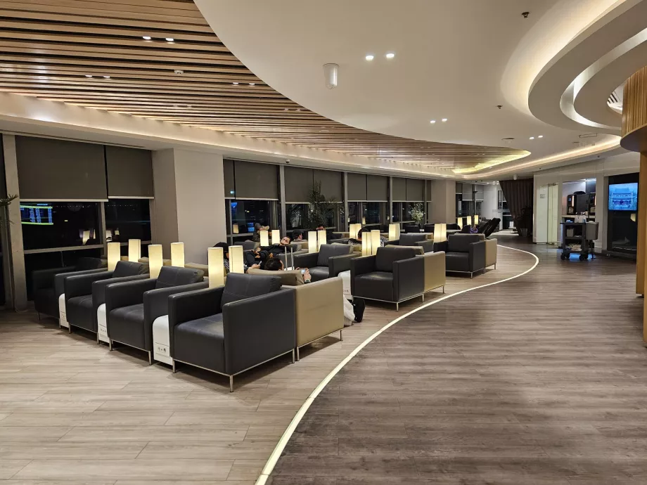 Ahlein Lounge, üldine õhkkond