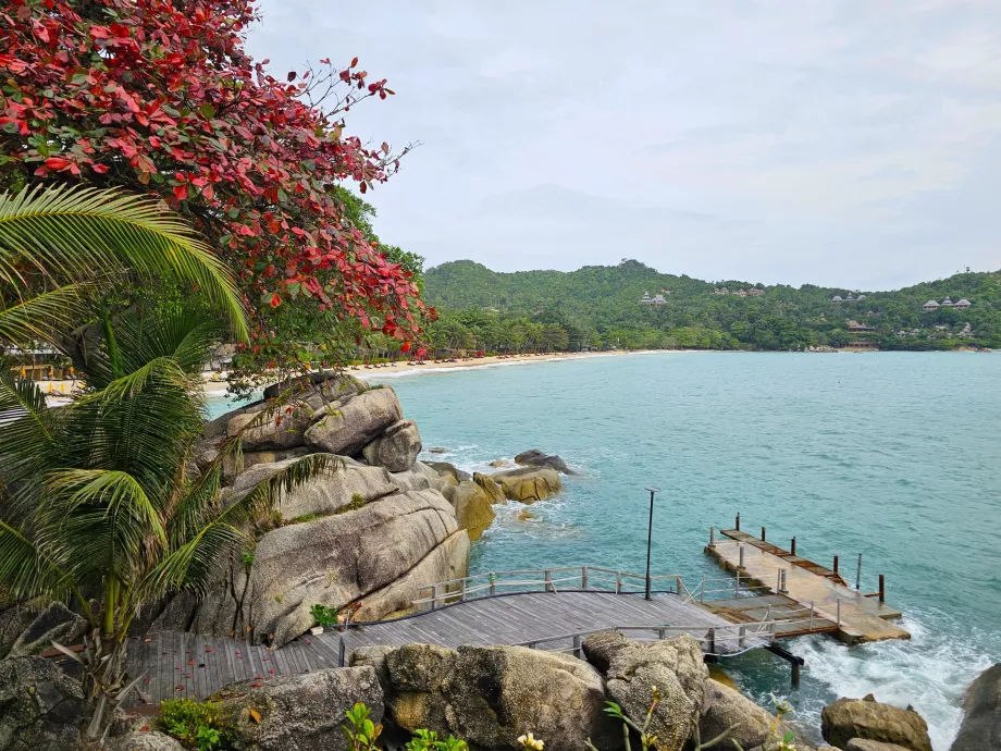 Rannik ümber hotelli