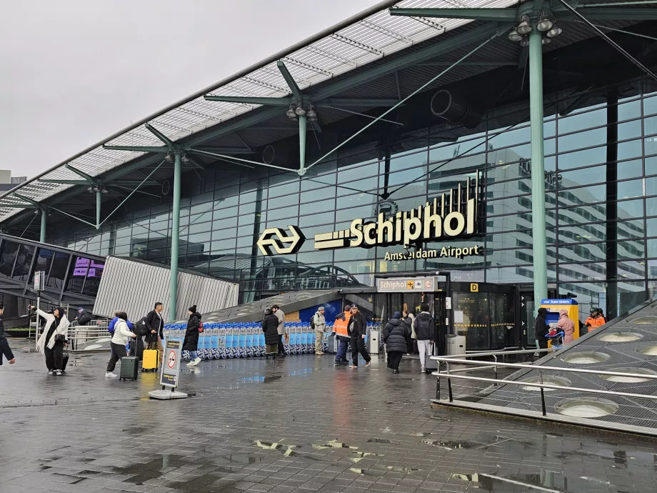Schipholi lennujaam, põhiterminal