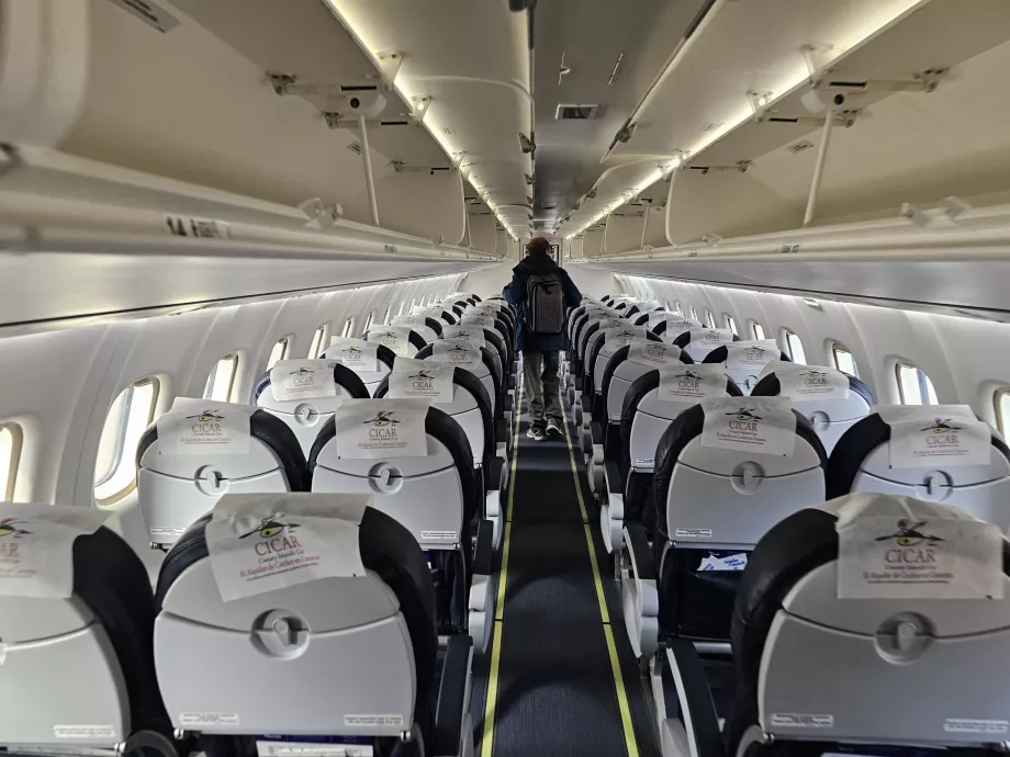 ATR72 Canaryfly kabiin