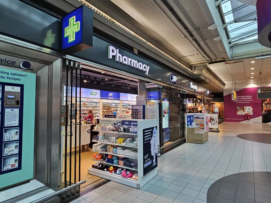 Boots apteek, AMS lennujaam