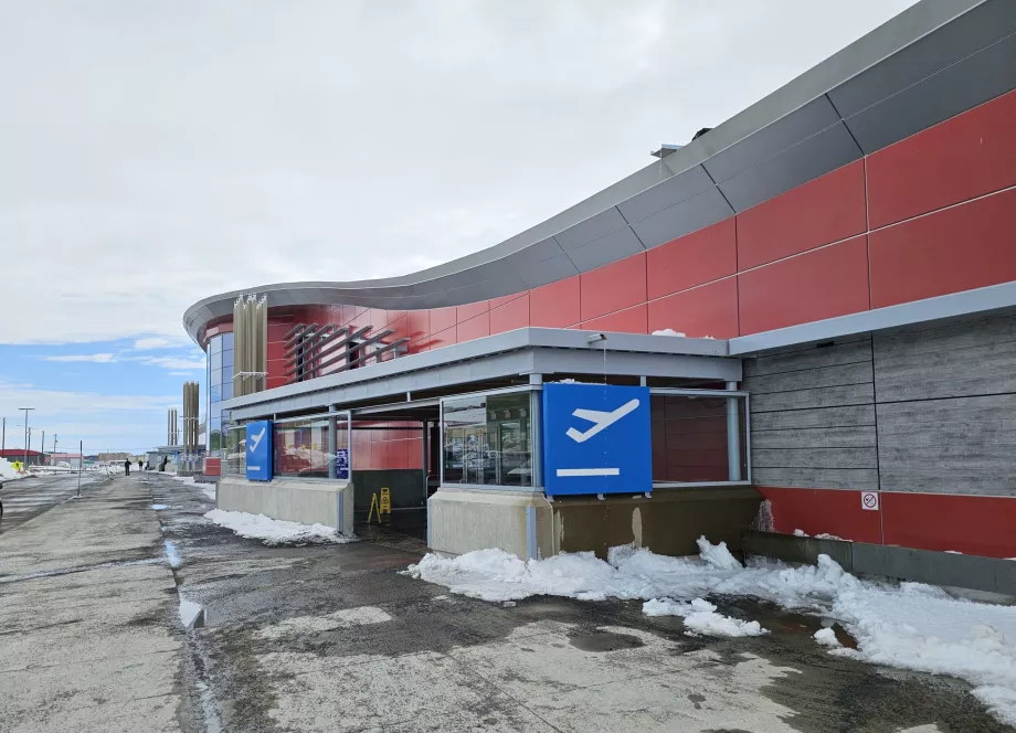 saabumine lennujaama Iqaluit
