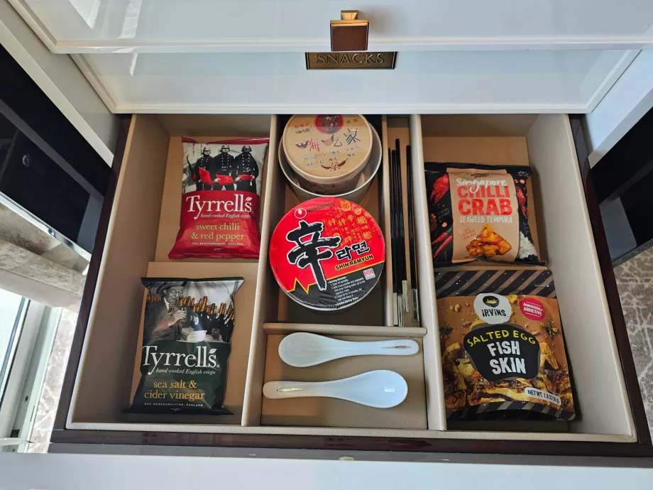 Nuudlid ja friikartulid