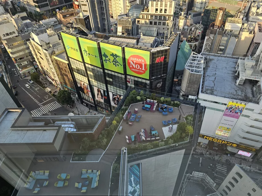 Vaade Gallery 11 restorani väliterrassile