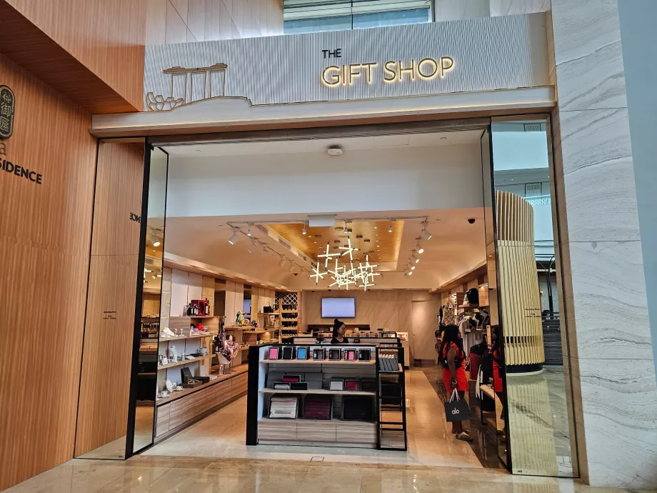 Kauplused hotelli fuajees