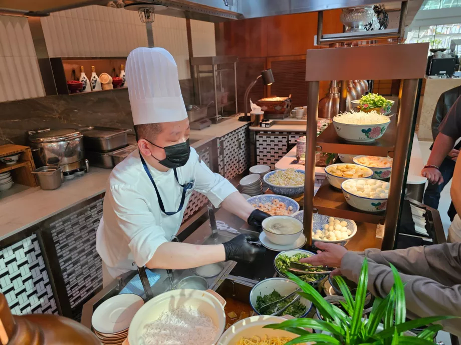 Hommikusöök restoranis Rise