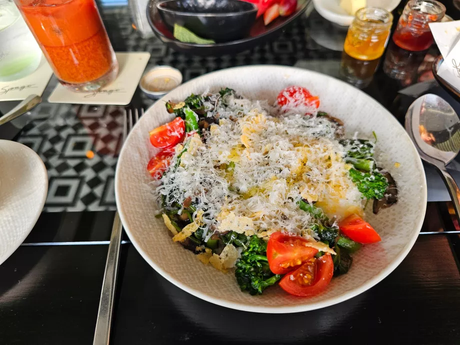 Hommikusöök Spago baaris