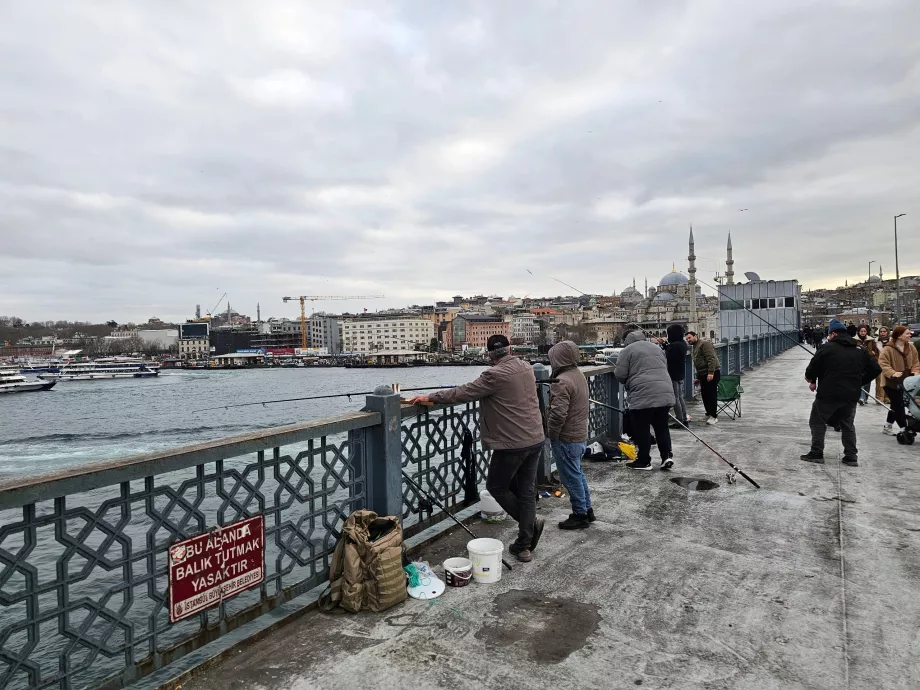 Kalapüük Galata sillalt