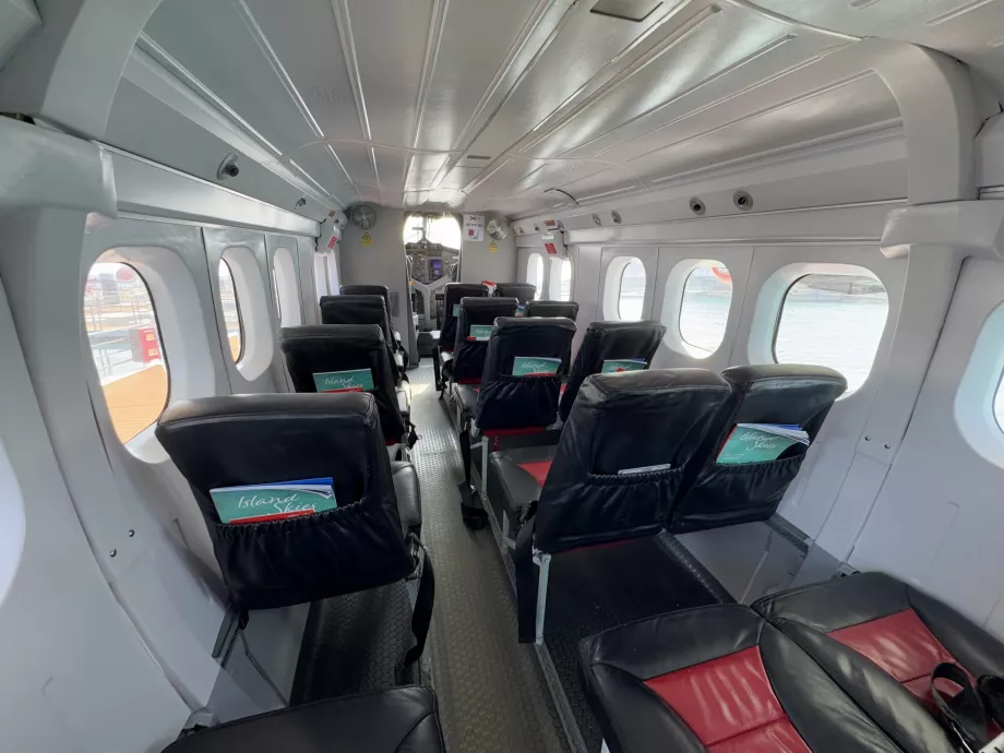 Trans Maldivian Airwaysi õhusõiduki sisemus