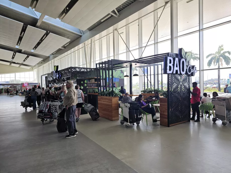 Kohvik, üldkasutatav ala, terminal 3