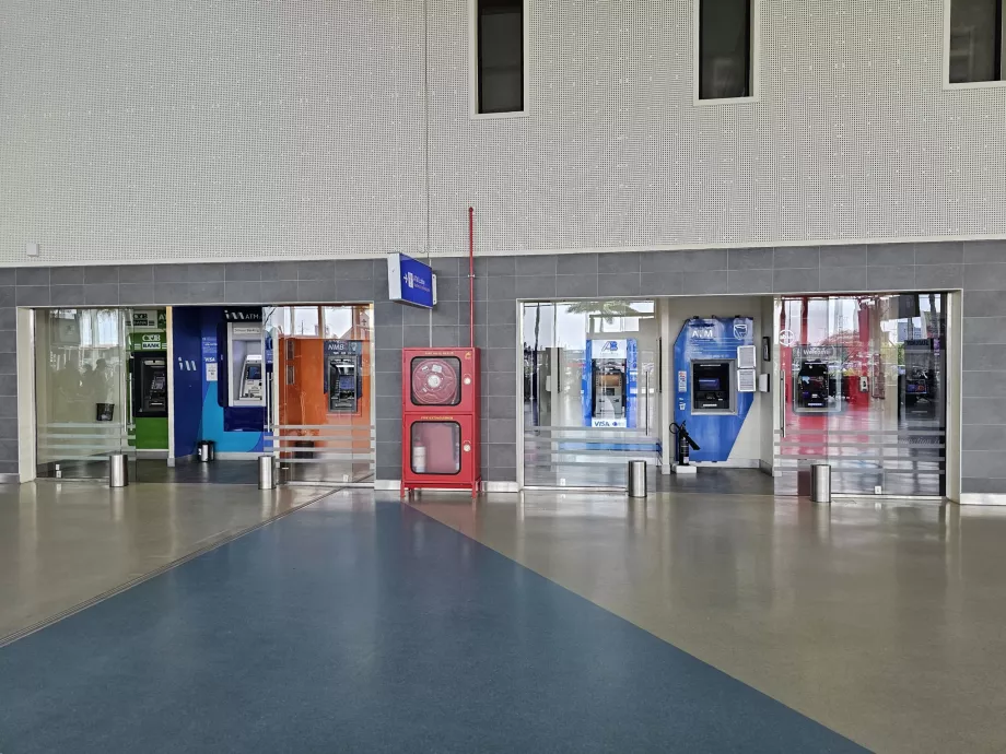 Sularahaautomaadid, terminal 3