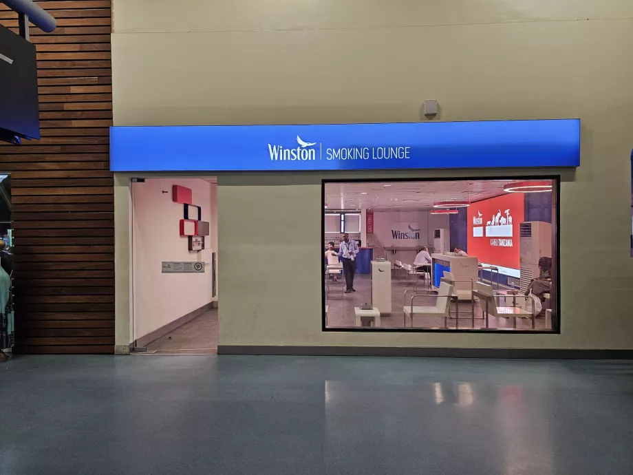 Suitsuruum, 3. terminal, transiidiosa