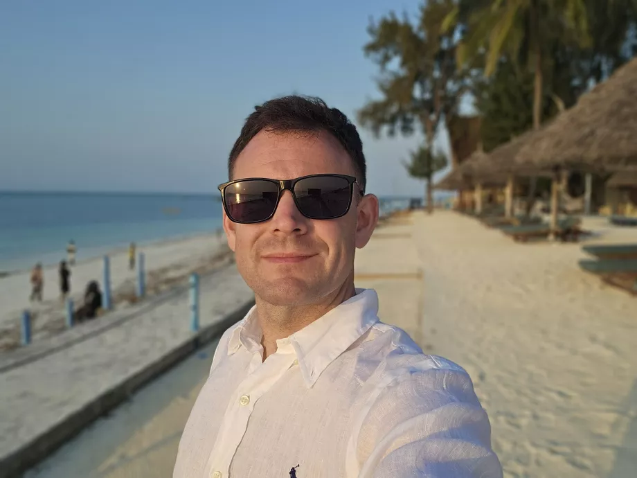 Mina Smiles Beach Hotel'i terrassil