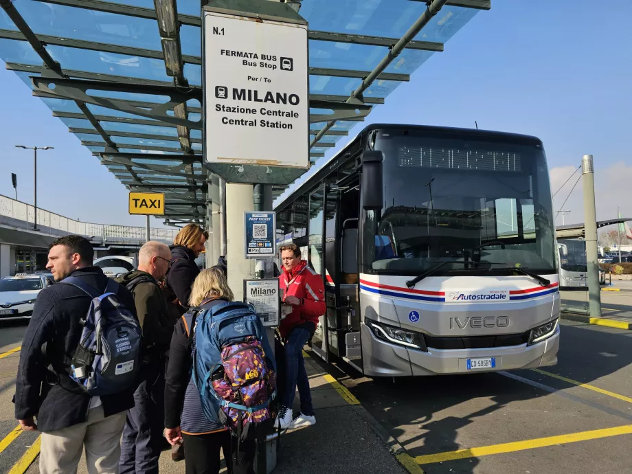Bussi suund Milano Centrale