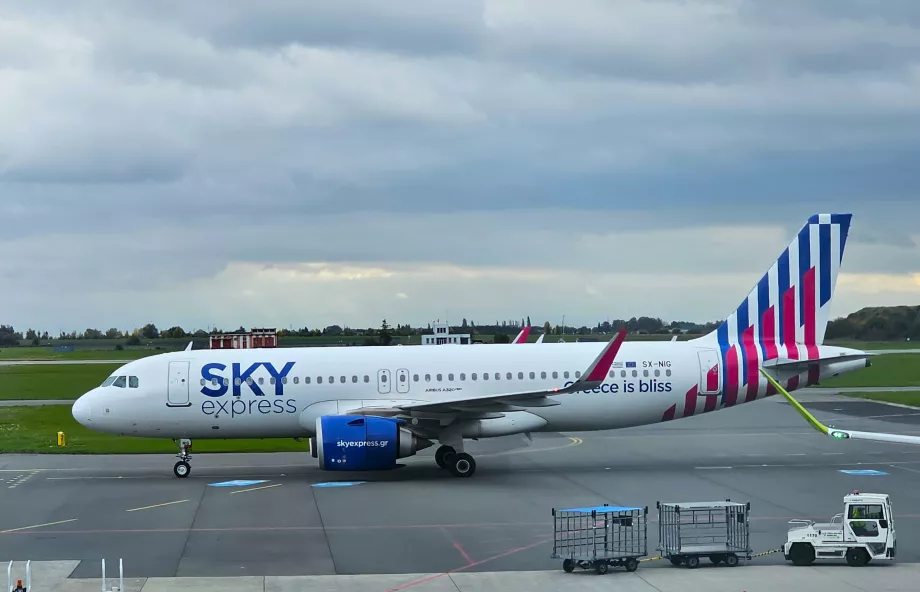 Sky Express, Airbus A320 Praha PRG lennujaamas