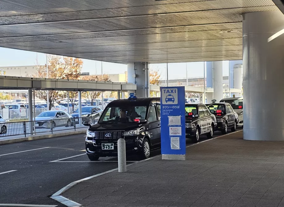 Taksopeatus terminali 1 ees