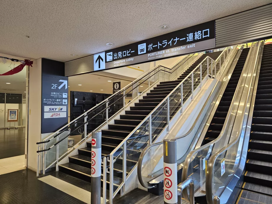 Portliner monoraili suunas kulgev trepp